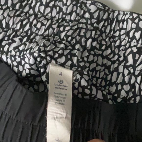Lululemon athletica surf shorts ❤️ - Picture 4 of 4